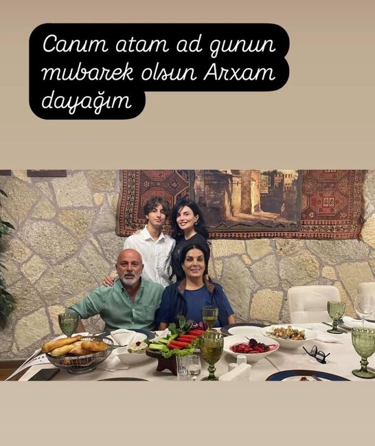 Çiçək valideynlərinin fotosunu paylaşdı - FOTO