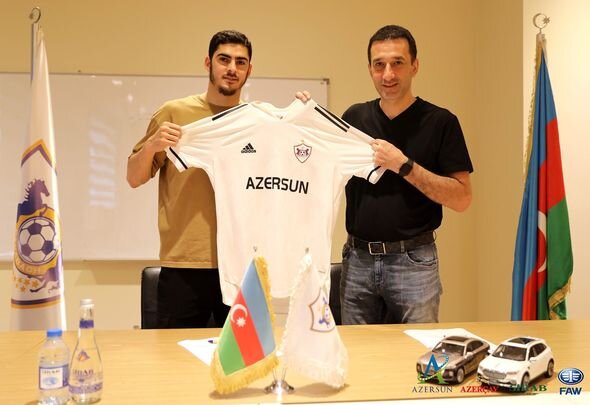 "Qarabağ" yeni transferini açıqladı - FOTO