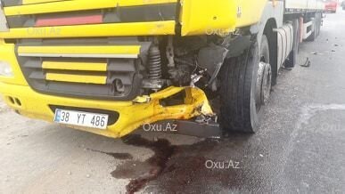 Azərbaycanda zəncirvari qəza: Beş nəfər xəsarət aldı - FOTO