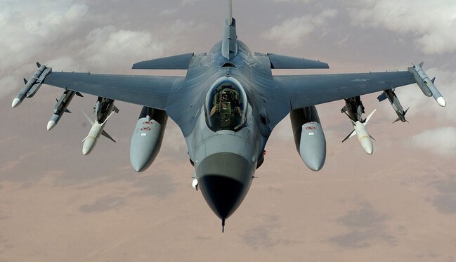 Rumıniyanın "F-16" qırıcısı Konstansa sahillərində dəniz dronunu vurub