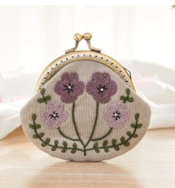 Dünyanın hər yerindən olan insanlar öz evlərində "yadplanetlilər"i görməyə başlayıblar - FOTOLAR