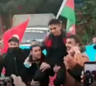 Hər iki ayağını itirən qazimiz BELƏ QARŞILANDI - VİDEO