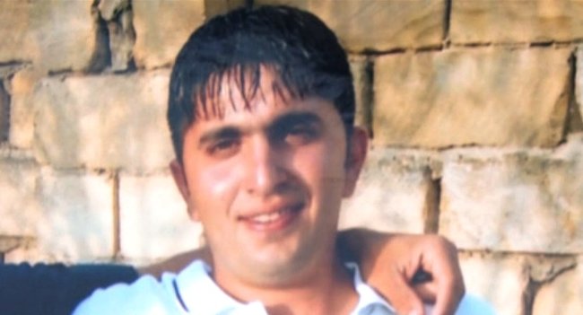 Kafe qarşısında öldürülən gəncin dayısı DANIŞDI: "Qətlə yetirəni tanıyırıq" - VİDEO