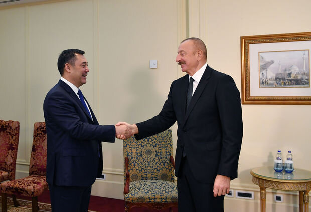 İlham Əliyev Qırğız Respublikasının Prezidenti ilə görüşdü - YENİLƏNİB - FOTO