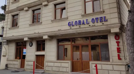 "Qlobal" hosteldə oğurluq: Otaq yoldaşının telefonunu və pulunu oğurladı
