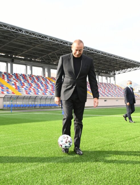 Prezident yeni stadionda qol vurdu - FOTO/VİDEO