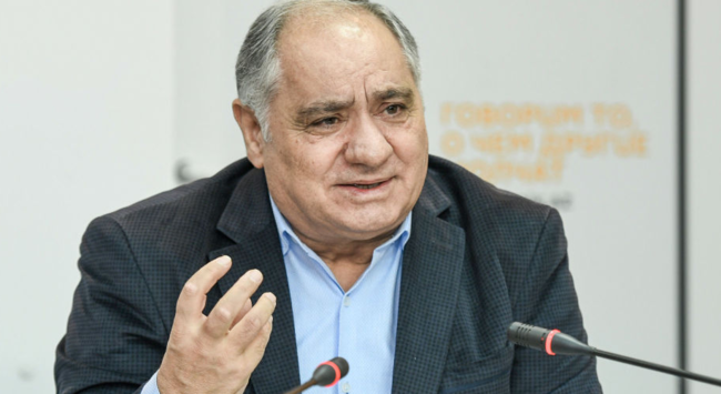 Son vaxtlar televiziya verilişlərində qadınların aşağılanması niyə adi hal alıb?-MEDİA EKSPERTİNDƏN AÇIQLAMA