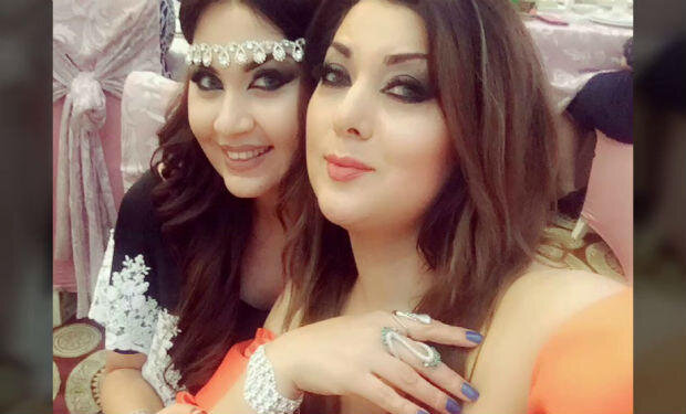 Təranənin qızı Qumral göbəyi açıq geyimdə alış-verişə çıxdı — FOTOLAR