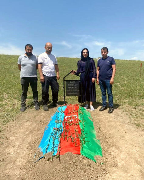 Raquf Orucovun anasının məzarı tapıldı - FOTO