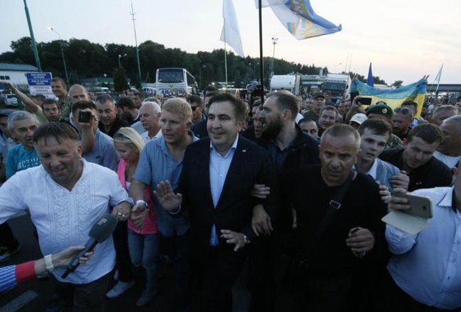 Saakaşvili Ukraynaya pasportsuz girdi – Sərhəddə dava düşdü – VİDEO + FOTO