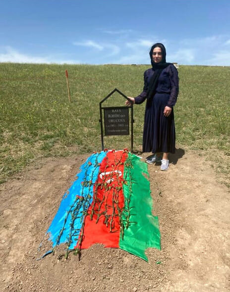 Raquf Orucovun anasının məzarı tapıldı - FOTO