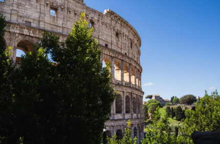 Roma betonunun sirri: Minillik binalar niyə dağılmır?