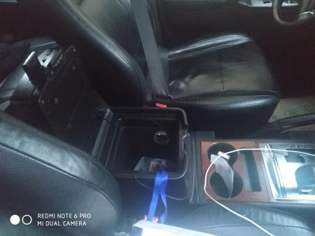 Baş redaktorun avtomobilindən oğurluq edilib - FOTOLAR