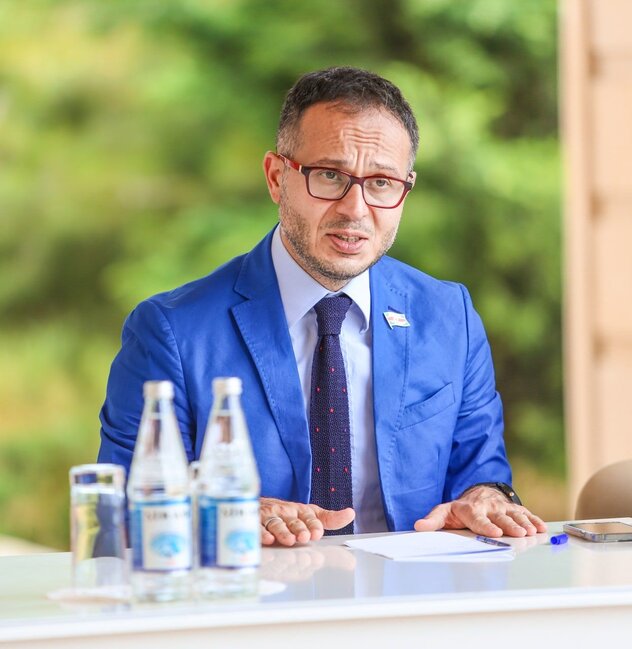 Deputat təhsil işçiləri ilə görüşdü - FOTO