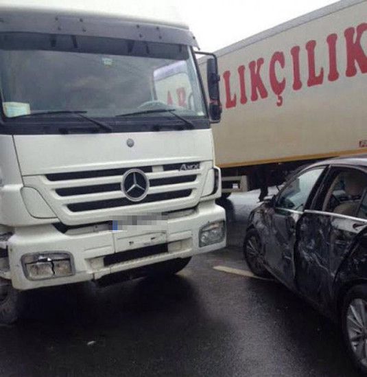 "ATV"nin xanım aparıcısı qəzaya düşdü, yaralandı - FOTOLAR