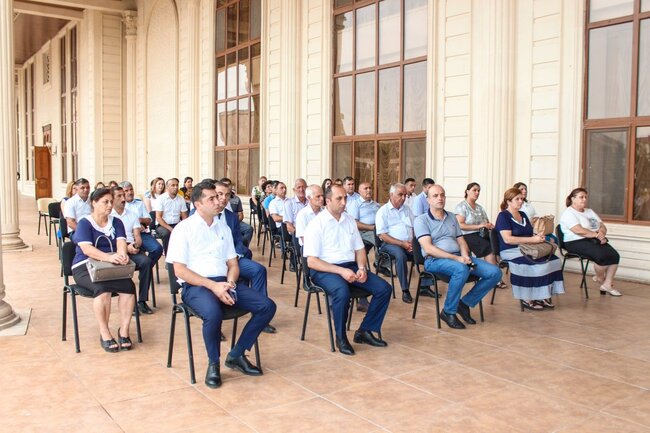 Deputat təhsil işçiləri ilə görüşdü - FOTO