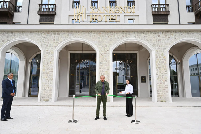Prezident İlham Əliyev "Xankəndi" hotelinin açılışında iştirak edib