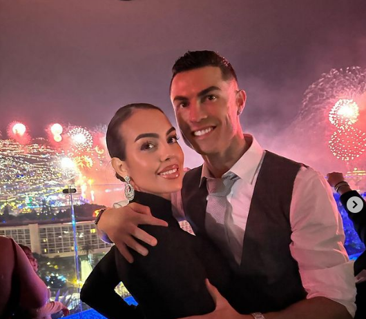 Ronaldunun sevgilisinin Yeni il səyahəti ilə bağlı paylaşımı gündəm oldu - FOTO/VİDEO
