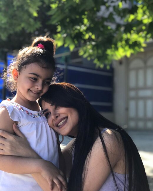 Bu da azərbaycanlı müğənninin heç yerdə görmədiyiniz qızı - FOTO