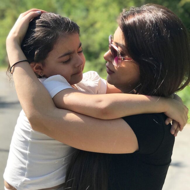 Bu da azərbaycanlı müğənninin heç yerdə görmədiyiniz qızı - FOTO