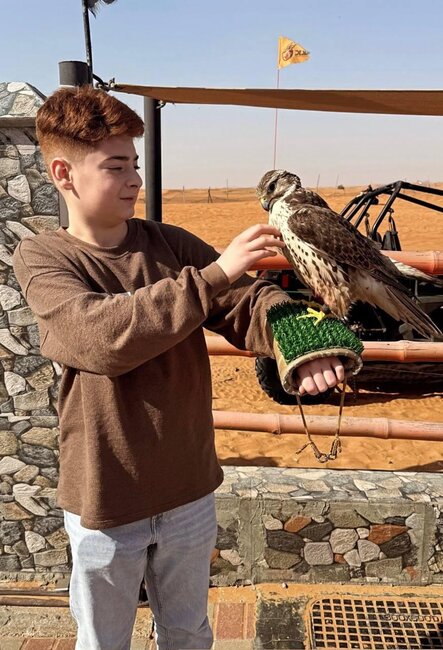 Raket hücumu istirahətinə mane olmadı - Fotolar