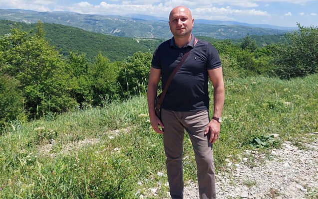 Müəllimini aldadıb ona 355 min "atdı" - Atası bulvarda intihar etmişdi...