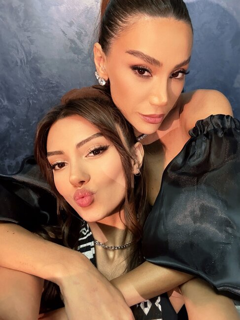 Bu da Şəbnəm Tovuzlunun ÖZÜNDƏN DƏ GÖZƏL QIZI - FOTOLAR