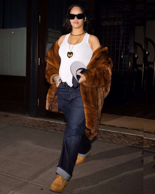 Rihanna yeni tərzi ilə şoppinqdə