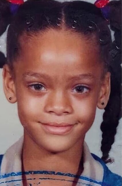Rihannanın heç yerdə görmədiyiniz ARXİV FOTOSU