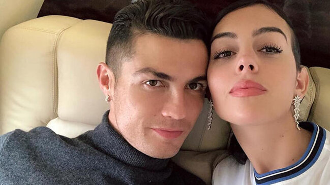 Sevgilisi ilə karantin rejimini pozan Ronaldo görüntüləri sildirdi