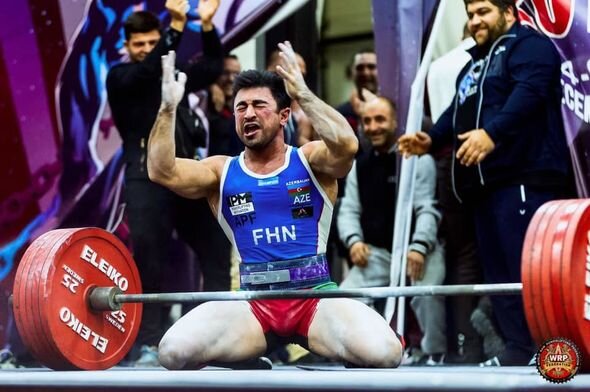 Azərbaycanlı idmançı Moskvada dünya rekordu qırıb çempion oldu - FOTO