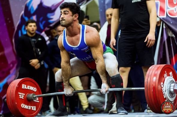 Azərbaycanlı idmançı Moskvada dünya rekordu qırıb çempion oldu - FOTO