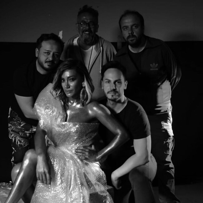 Əməkdar artist elə paltar geyindi ki... – FOTOLAR