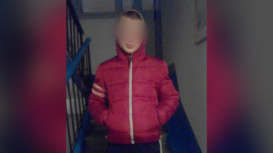 4 yeniyetmə 15 yaşlı qızı zorladı - VİDEO - FOTO