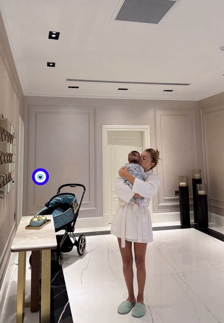 Röya ilk dəfə qardaşı oğlu ilə PAYLAŞIM ETDİ – FOTO