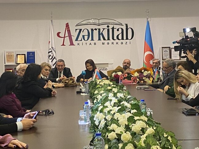 Xumar Qədimovanın yeni mahnısının təqdimatı keçirilib - FOTO/VİDEO