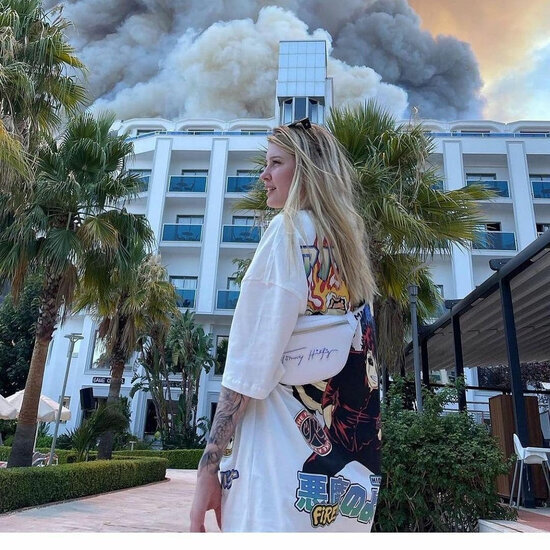 Rusiyalı bloger paylaşımı silib türk xalqından üzr istədi - FOTO