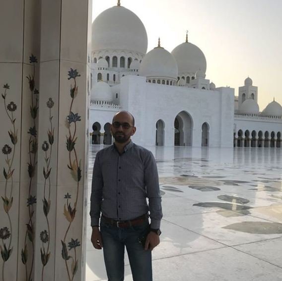 Zaurun ATV-də reklam etdiyi, insanları aldadan həkimin məsciddən FOTOLARI