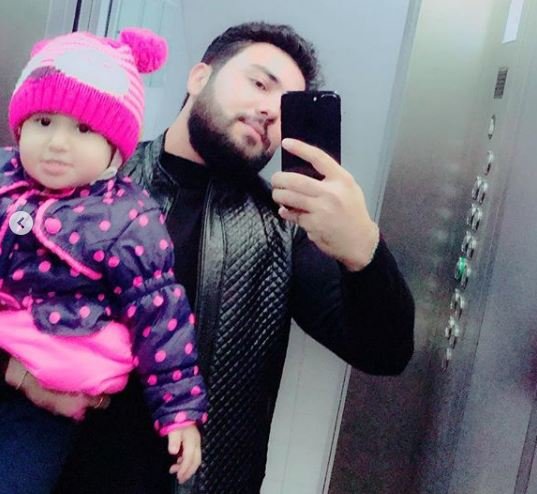 Toppuş bacının həyat yoldaşı qızlarının fotosunu paylaşıb bu sözləri yazdı