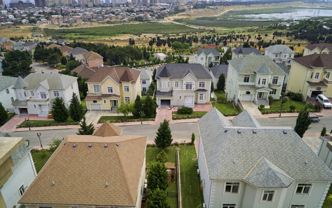 Nazirliyin vəzifəli şəxslərinin əmlaklarına həbs qoyuldu - Siyahı