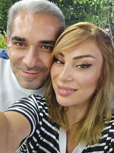 Həyat yoldaşının ad gününü belə təbrik etdi