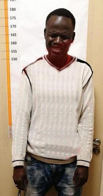 Gənc oğlan ölən ailəsinin bağırsağını görün nə etdi - FOTO