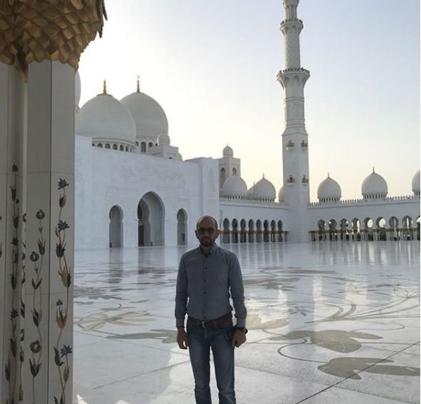 Zaurun ATV-də reklam etdiyi, insanları aldadan həkimin məsciddən FOTOLARI