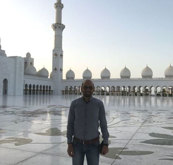 Zaurun ATV-də reklam etdiyi, insanları aldadan həkimin məsciddən FOTOLARI