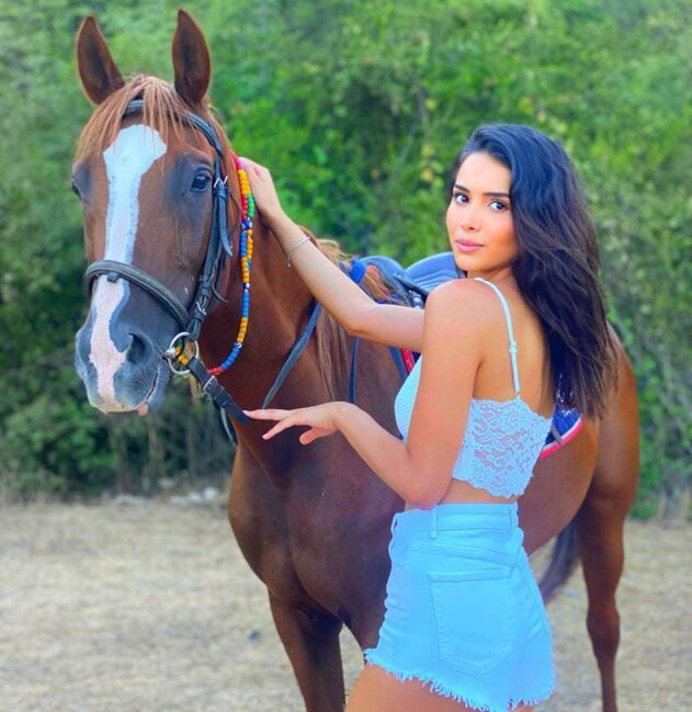 Sevgilisi İremə azərbaycanlı qızla xəyanət etdi - FOTOLAR