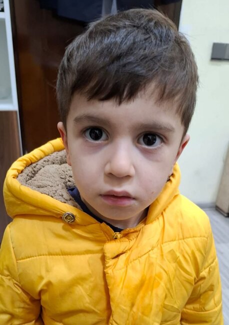 Sumqayıtda tapılan uşaq ailəsinə təhvil verildi - Foto+Yenilənib