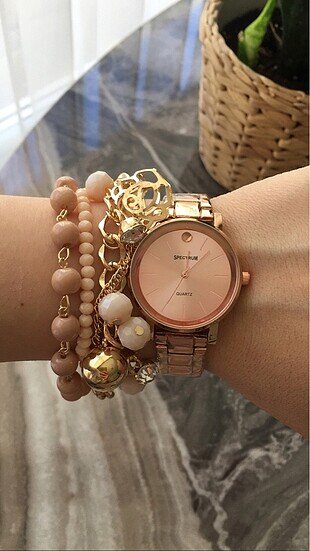 Bu aksessuarlar sizi daha gənc göstərəcək