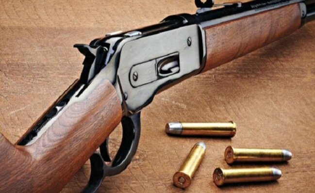 "Şagird ov tüfəngini məktəbə çantasında gətirib"