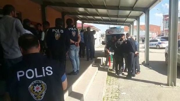Türkiyədə seçki məntəqəsində atışma: İki nəfər ölüb