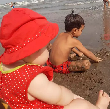 Sevda qızının fotosunu paylaşdı